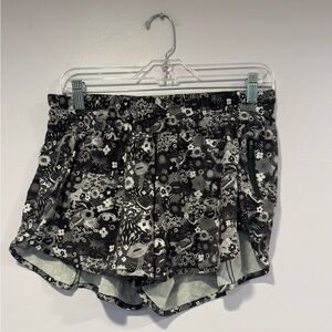 Lululemon Seawheeze tracker shorts counter‎ couture white black floral